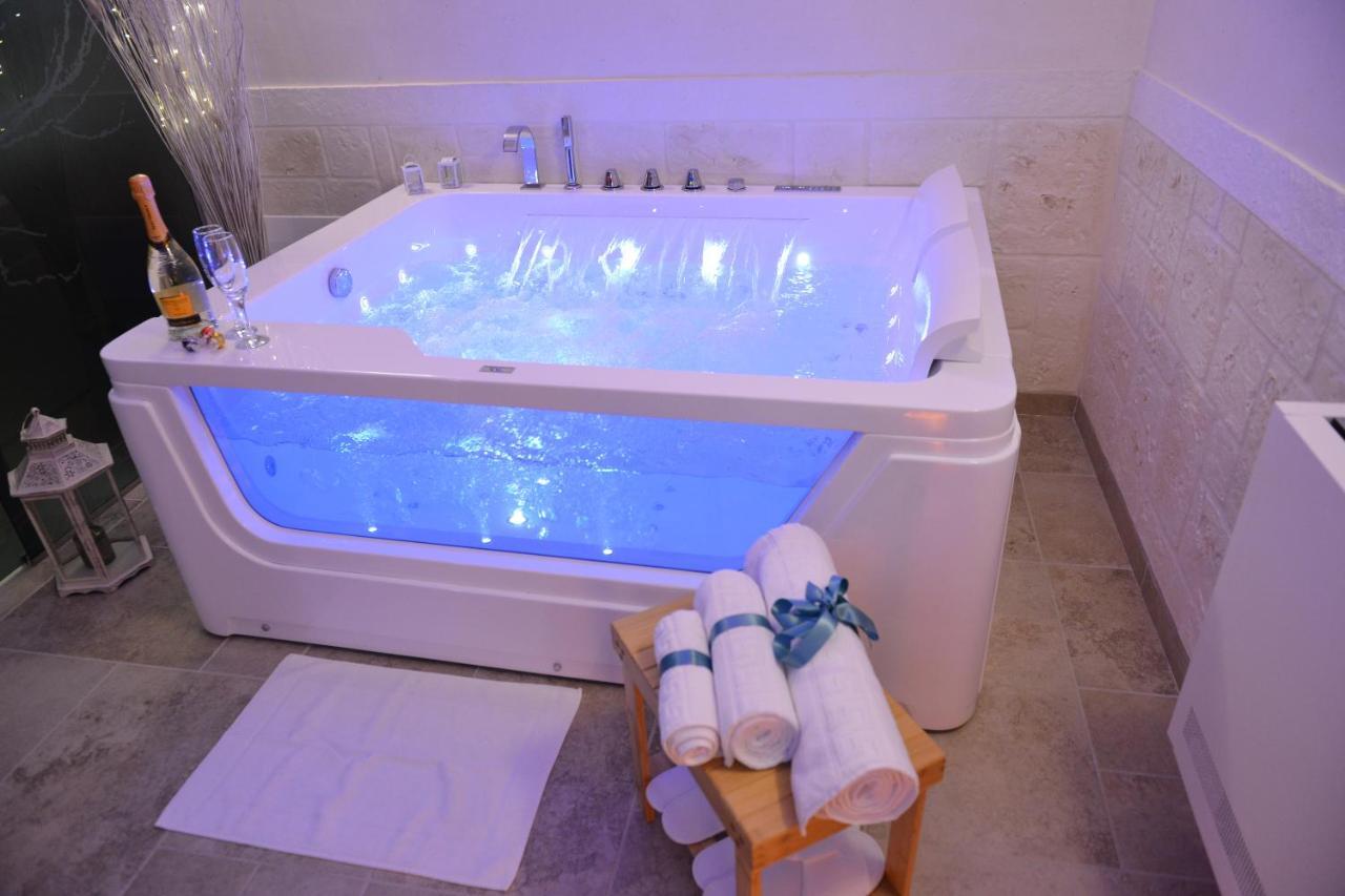 Suite Laurel Spa Con Idromassaggio 파사노 외부 사진